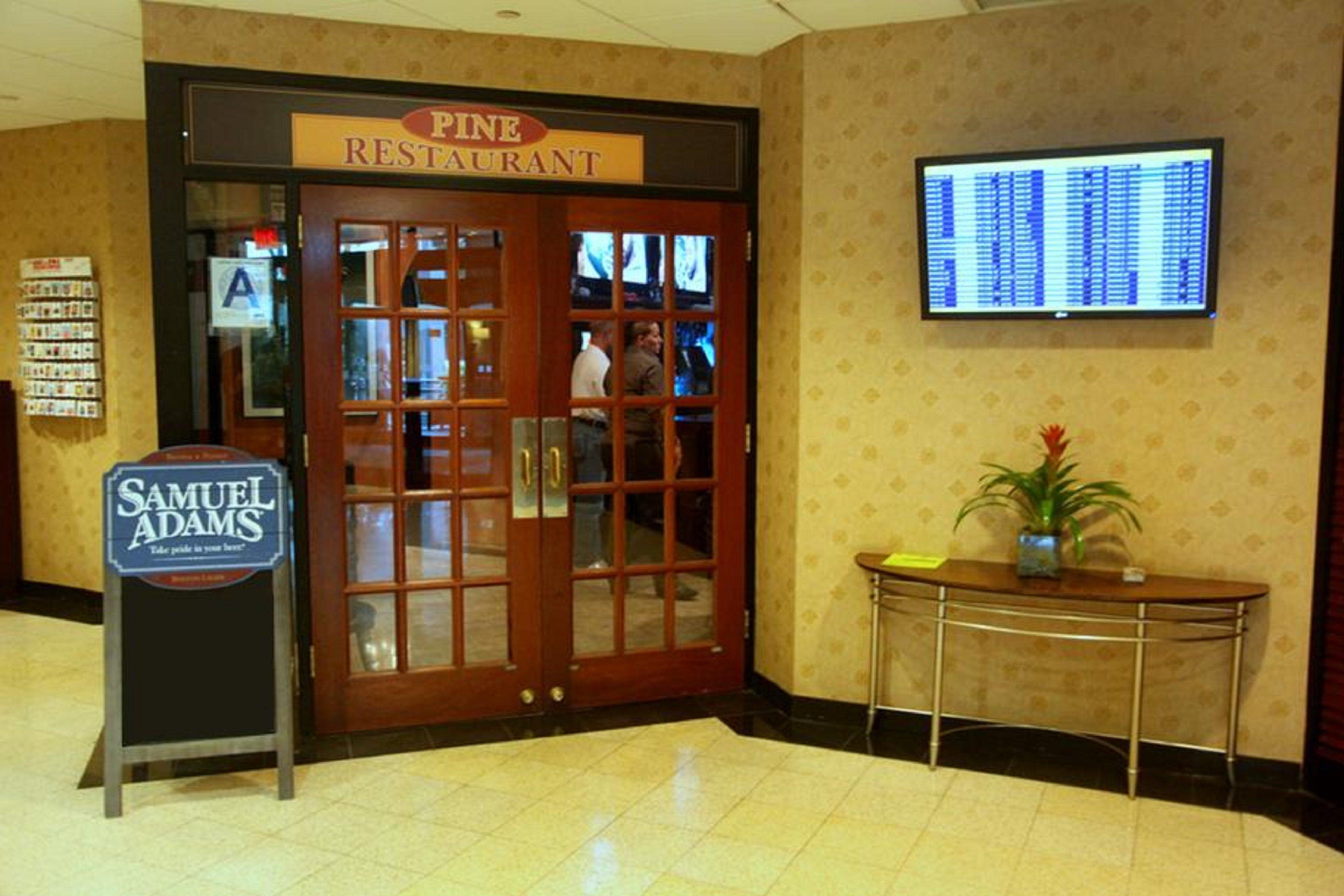 The Laguardia Hotel Ню Йорк Екстериор снимка