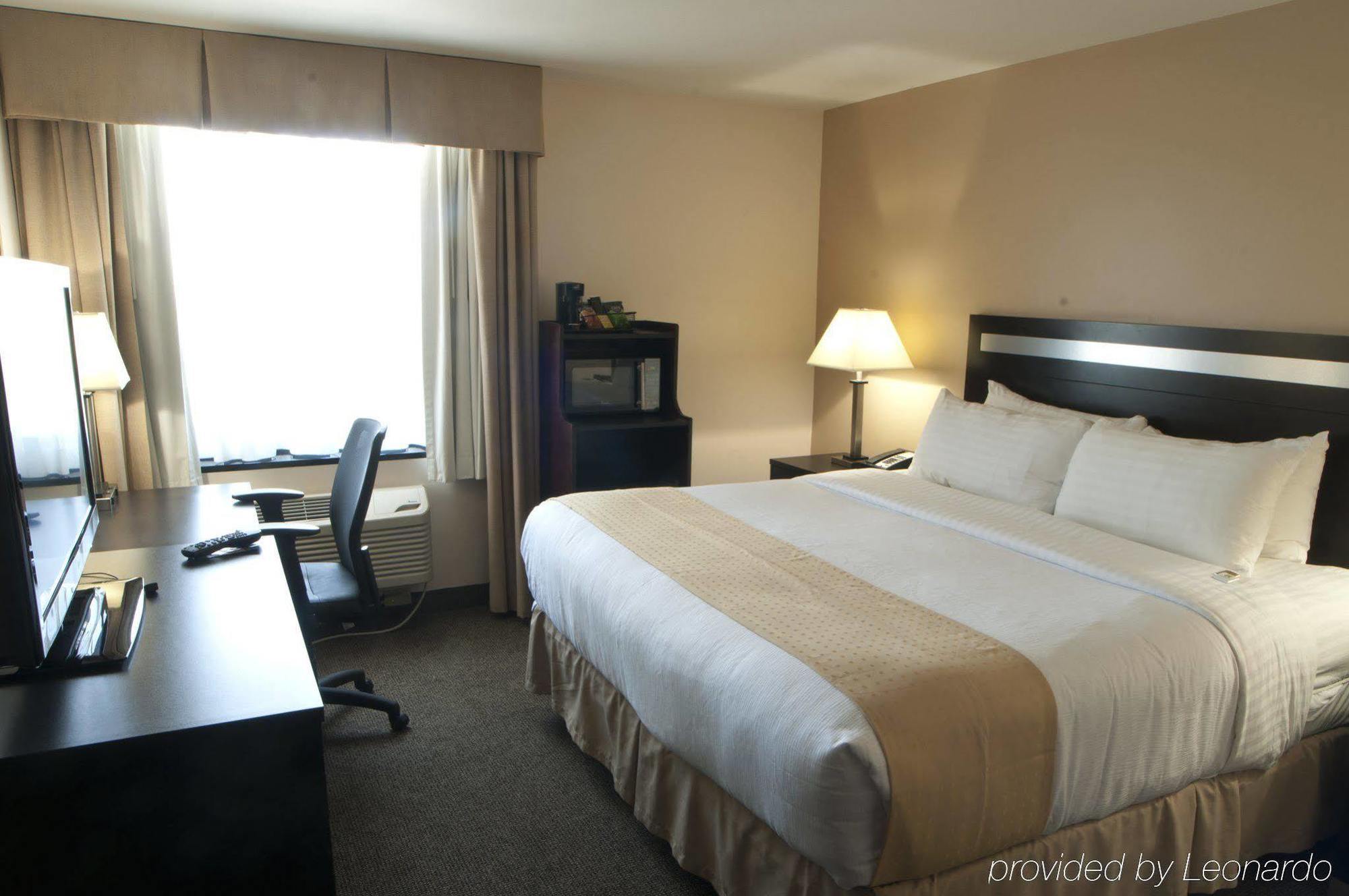 The Laguardia Hotel Ню Йорк Екстериор снимка