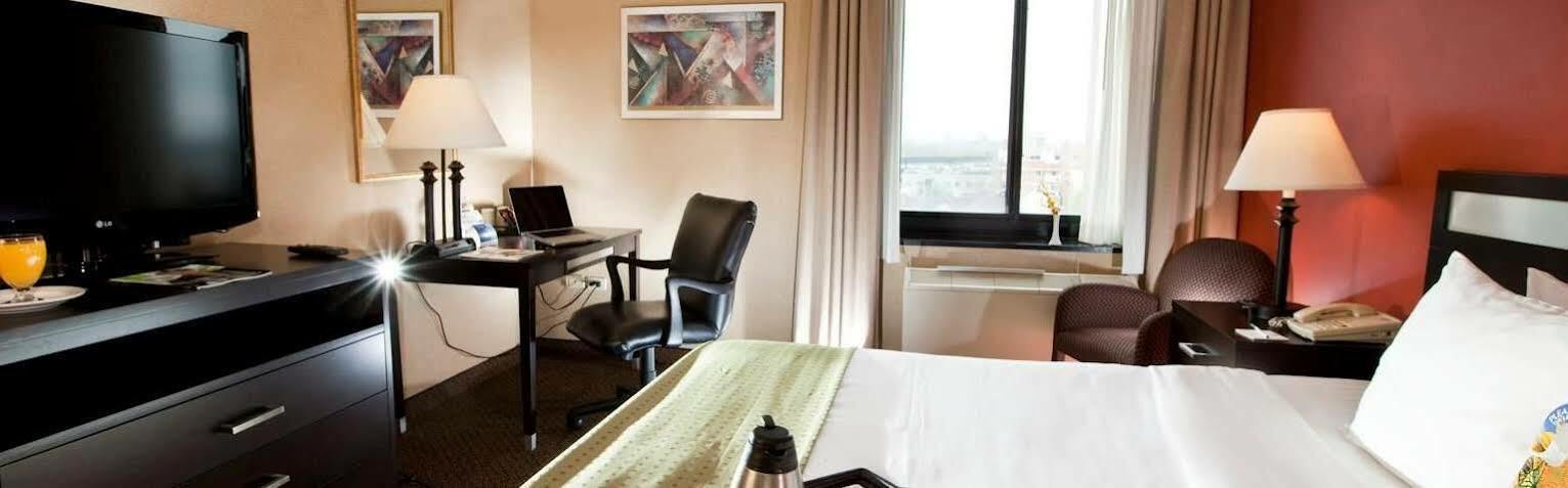 The Laguardia Hotel Ню Йорк Екстериор снимка